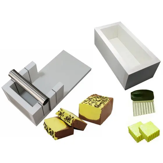Cortador Sabonete Artesanal 4 medidas+Forma1KG +espatula de corte e espatula p/ decoração