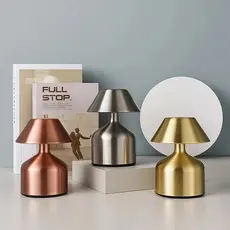 Mini Luminária de Mesa Portátil Quarto Sala Escritório USB Luz Noturna Abajur Conforto Decoração