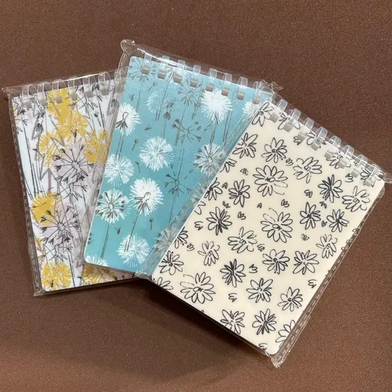 UNISO Caderneta Vertical capa/contracapa plástica Flor 7,6x10,5cm 60 folhas