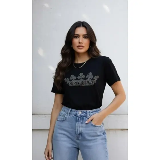Blusa T-shirt Feminina Viscolycra Estampa Coroa Com Strass Brilhante