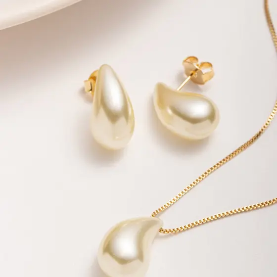 Brinco e Colar Gota Dágua Pérola Banhado Ouro 18K
