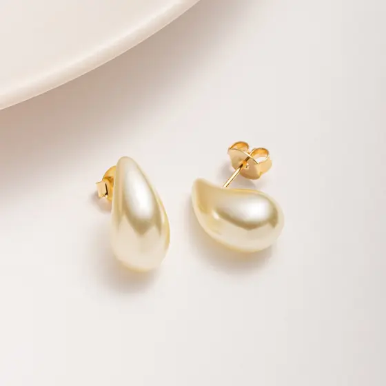 Brinco  Gota D'água Pérola Em Formato Vírgula Banhado Ouro18K