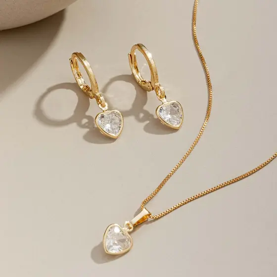 Conjunto Brinco e Colar Coração Cristal Banhado Ouro 18K