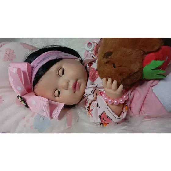 Bebe reborn 100% silicone abre e fecha os olhos + enxoval completo