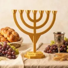 Menorah Dourada 7 Velas para Santa Ceia – Candelabro Judaico com Estrela de Davi e 12 Tribos de Judá | Decoração Bíblica
