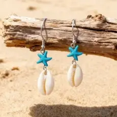Brinco de búzio natural com estrela do mar em tom azul