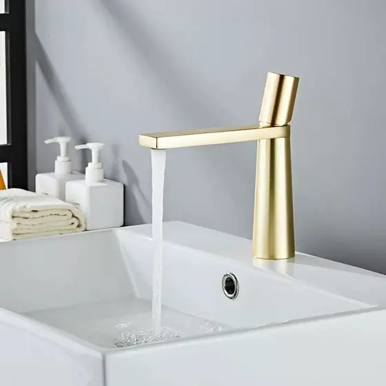 Torneira Baixa Luxo para Cuba de Banheiro Dourada/Preta/Cromada– Misturador Monocomando Moderno