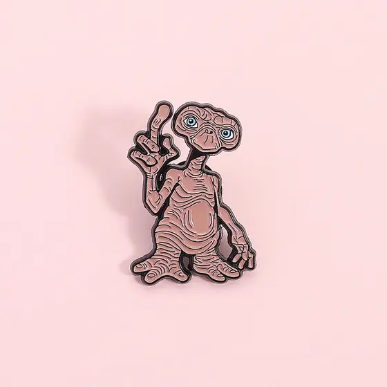 Engraçado Alienígena Broche Pinos Dos Desenhos Animados ET Metal Emblemas Mochila Acessórios Presentes Criativos