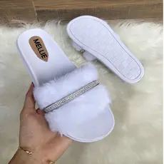 Chinelo Slide Tamanho Especial Pelinhos Com Strass  Sandalia Papete Numero Grande Pelo Lancamento Promocao Dia da Noiva