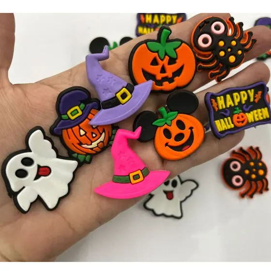KIT APLIQUE EMBORRACHADO TEMA HALLOWEN, PACTE COM 20 PEÇAS SORTIDAS