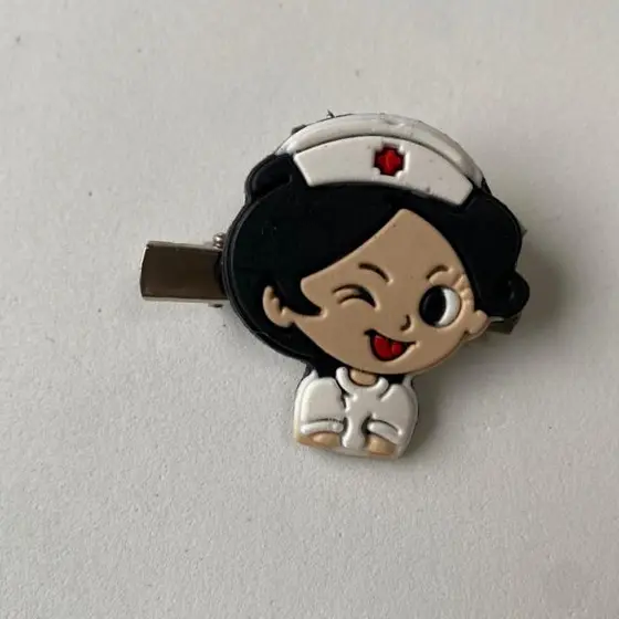 BROCHES  ENFERMAGEM, PARA COLOCAR NO JALECO OU NA CAMISA...