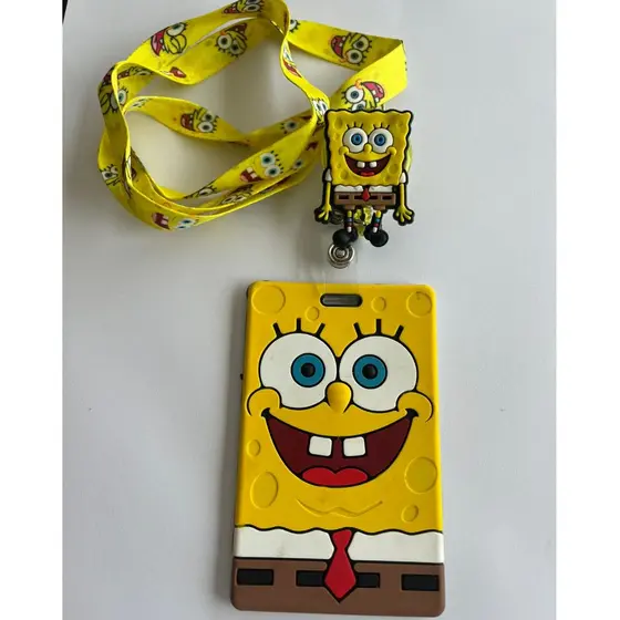 PORTA CRACHÁ E CORDÃO PARA CARTÃO DE IDENTIFICAÇÃO