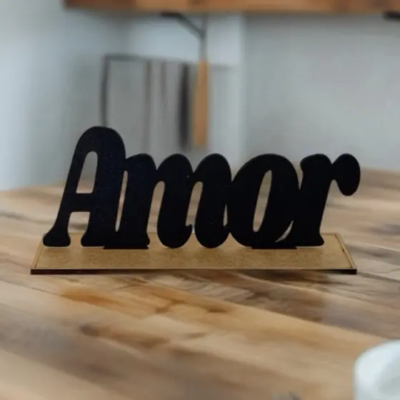 Palavra de Mesa  Amor com base em MDF Preto