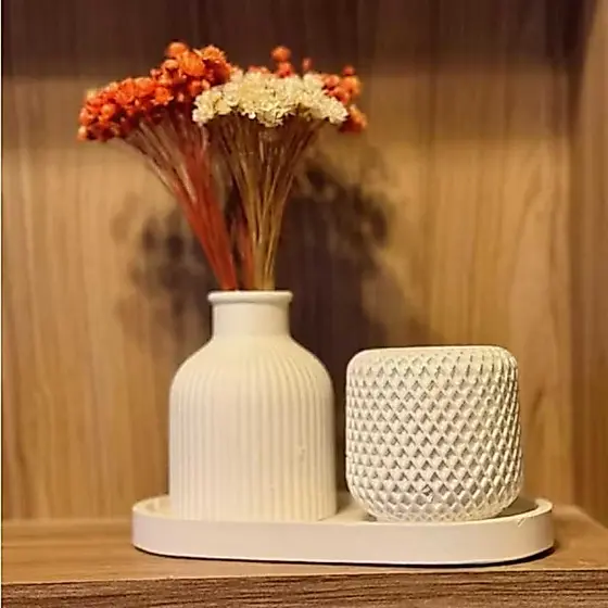 Kit Decoração Minimalista 3 Peças em Gesso - Vaso Riscado, Porta Velas e Bandeja para Rack e Mesa de Centro