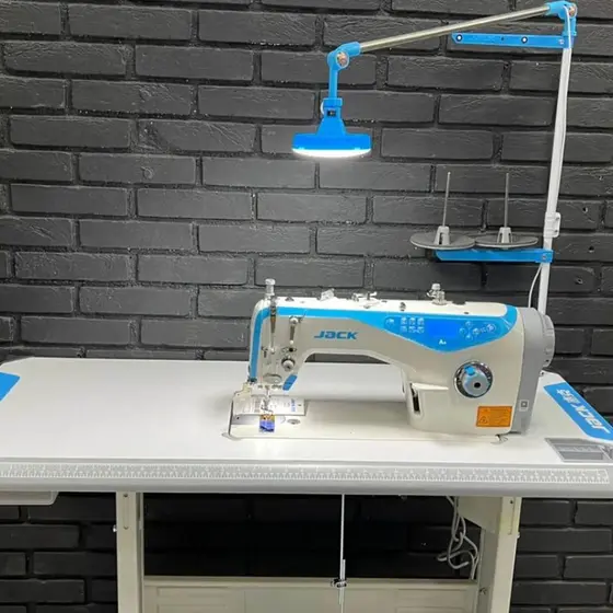 Luminária Porta-Fio Flexível para Máquina de Costura Potente 220v