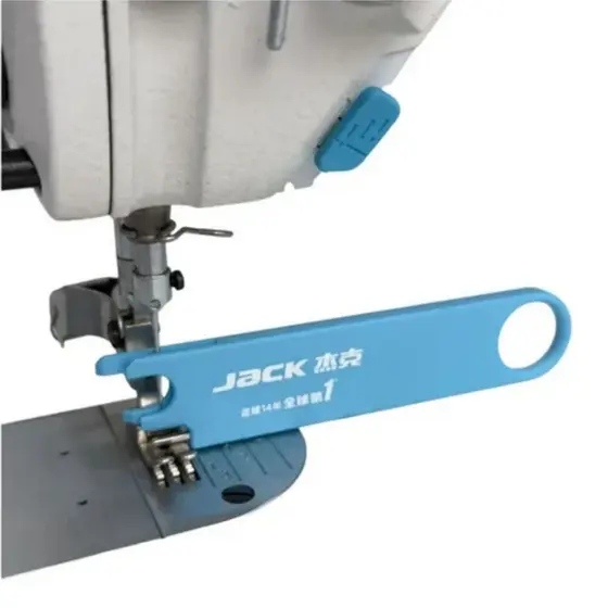 Régua Jack Passador de Linha com Lupa e Ímã Ideal para Idosos