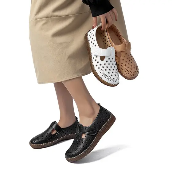 Sapato feminino moderno modelo único com design vazado sola macia,antiderrapante e confortável, e fecho ajustável em vel