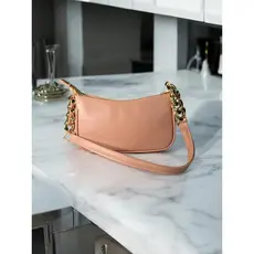 Bolsa Baguete Com Corrente Sofisticada E Moderna