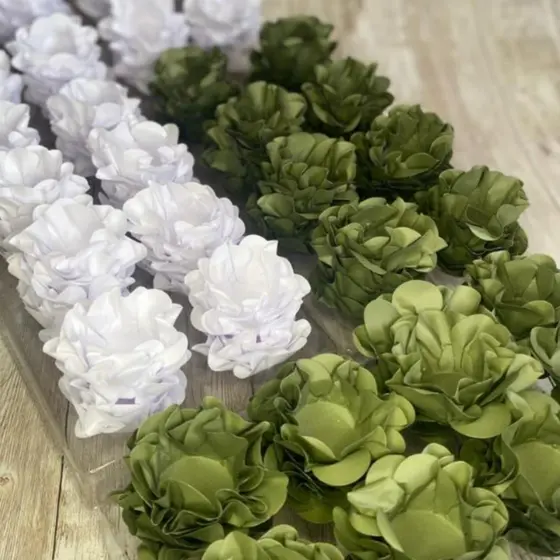 240 forminhas para doces finos OLIVA + BRANCAS modelo flor style para casamentos e festas