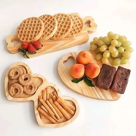 Kit Tábua de Frios e Petisqueira de Madeira Coração Kit Mesa Posta para Servir e Decorar