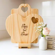 Tábua Petisqueira para Frios Coração em Madeira com Suporte - Mesa Posta - Decoração para Cozinha
