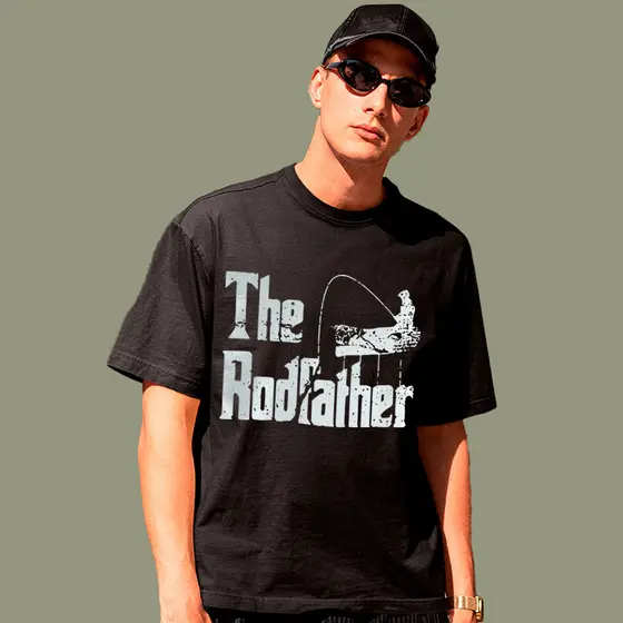 Camiseta Básica Unissex Estampa Atual The Rodfather Fishing Humor Pescador 100% Algodão Leve e Linda