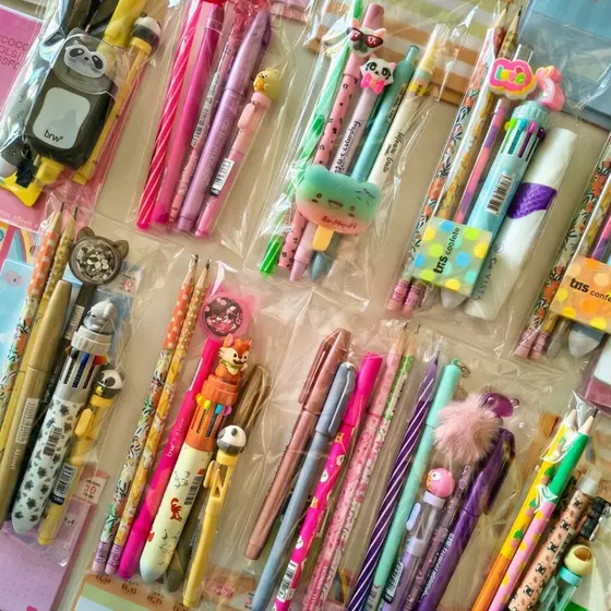 Kit Caixa Surpresa Papelaria Cores e Temas Variados Escolha o Seu
