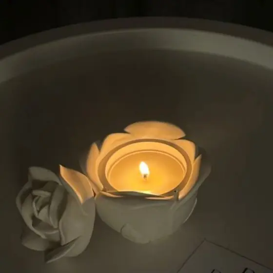 Vela aromatica em peca de gesso para vela formato de rosa decoração presente DIA DAS MÃES