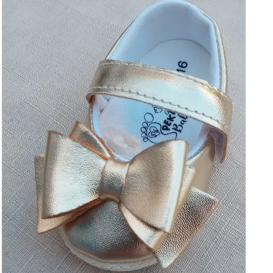 SAPATINHO DOURADO COISINHA MAIS LINDA PARA SEU BEBÊ LÇ DUPLO FRONTAL