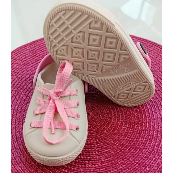 SAPATINHO MARFIM INFANTIL,MENINA ELEGÂNCIA PARA OS PÉ DO SEU BEBÊ,ESTILO,QUALIDADE E CONFORTO