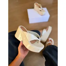Tamanco Feminino Alça Acolchoada Verniz Confortavel Salto Alto Anabela