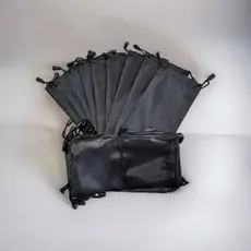 Pacote de saquinho de tecido para proteger óculos.