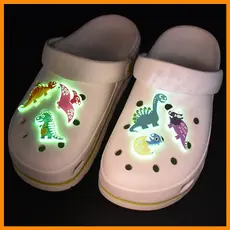 Encantos De Sapato Para Decoração De Tamanco Botão De Alfinetes De Dinossauro