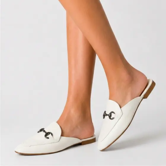 Sapatilha Mule Feminino com Enfeite Rasteira Moda Mule Bico Fino Confortável