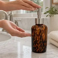 Porta Sabonete Líquido Âmbar Translúcido com Pump Prata Lavabo 350ml