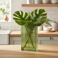 Vaso Alto Vidro Verde Translúcido Canelado para Arranjos Secos