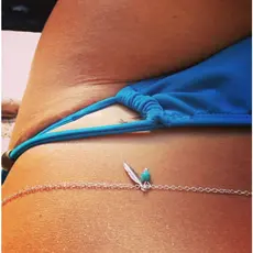 Corrente Corporal Cintura Crossover Moda Praia Tendencia Pedrinha Prateada ou dourada