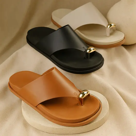 Sand谩lia Feminina Flat Rasteirinha Detalhe Dourado ABS Tend锚ncia Ver茫o Moda Leve Hope Shoes