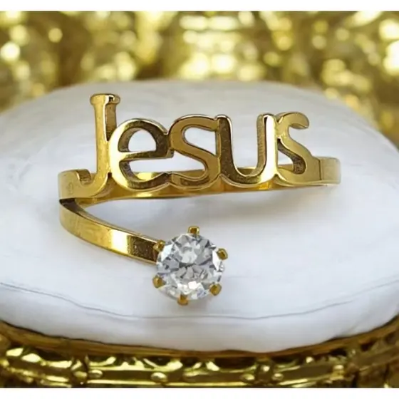 Anel Jesus Feminino com Pedra Zircônia