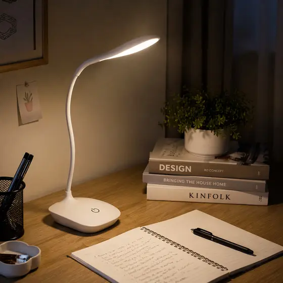 Luminária de Mesa Led Articulada Recarregável USB