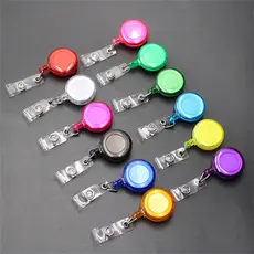 10 un Porta Crachá Retrátil Roller Clip