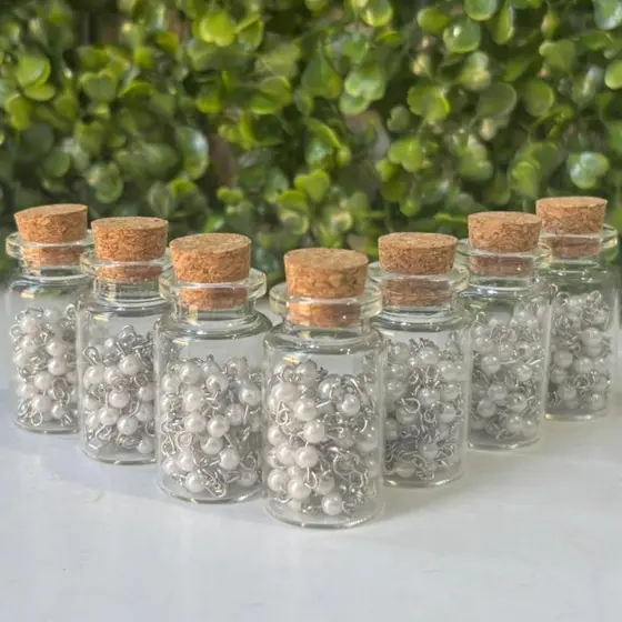 Kit 30 Terço Lembrancinha No Vidrinho Perola Branco Pescoço 1° Eucaristia Crisma Batizado