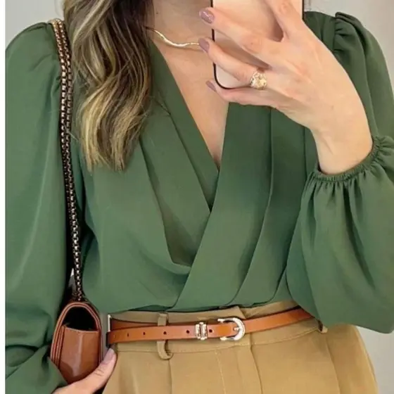 Blusa Camisa Manga Longa Transpassada Conte V Feminino Elegante  Elástico no Punho Tendência.