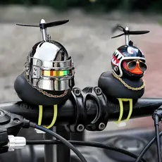 Pato Preto Com Capacete De Hélice Para Ornamentos De Motocicleta/Carro