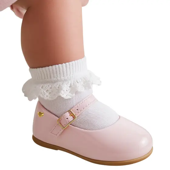 Sapatilha infantil bebê menina com palmilha macia sandália confortável na cor Rosa