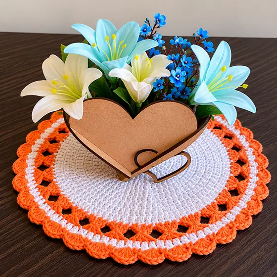 Kits com 5/10/15 Centros de Mesa Coração Aniversários e Lembrancinhas de Festa Lindo Cachepô em MDF