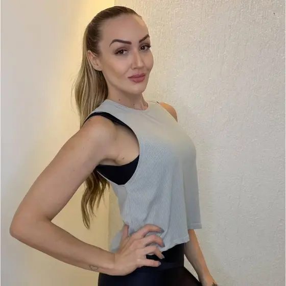 Regata Fitness Feminina Dry Fit Academia Caminhada Treino Furadinha