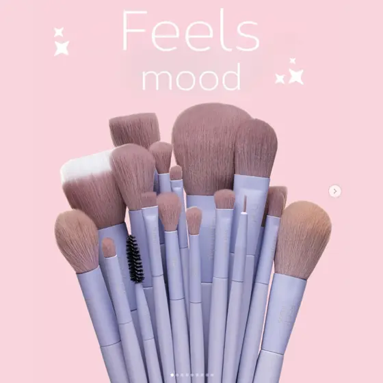 Pincel Para Maquiagem Ultra Macio Feels Mood - Ruby Rose
