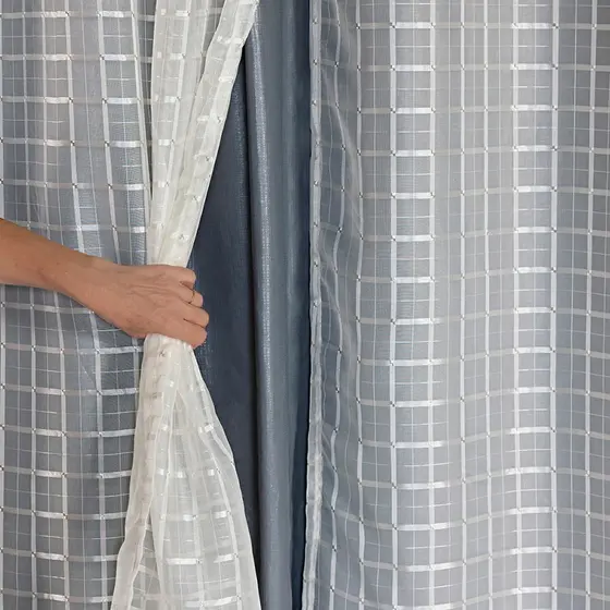 Cortina Blackout Blecaute Prata com Tecido Voil Xadrez 2,00 m x 1,40 m