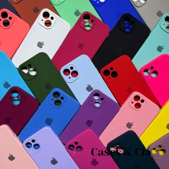 Capinha Case Para iPhone 15 Plus Câmera Fechada Silicone Aveludada Protetora